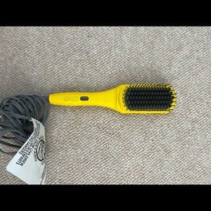 Drybar brush crush heated straightening brush